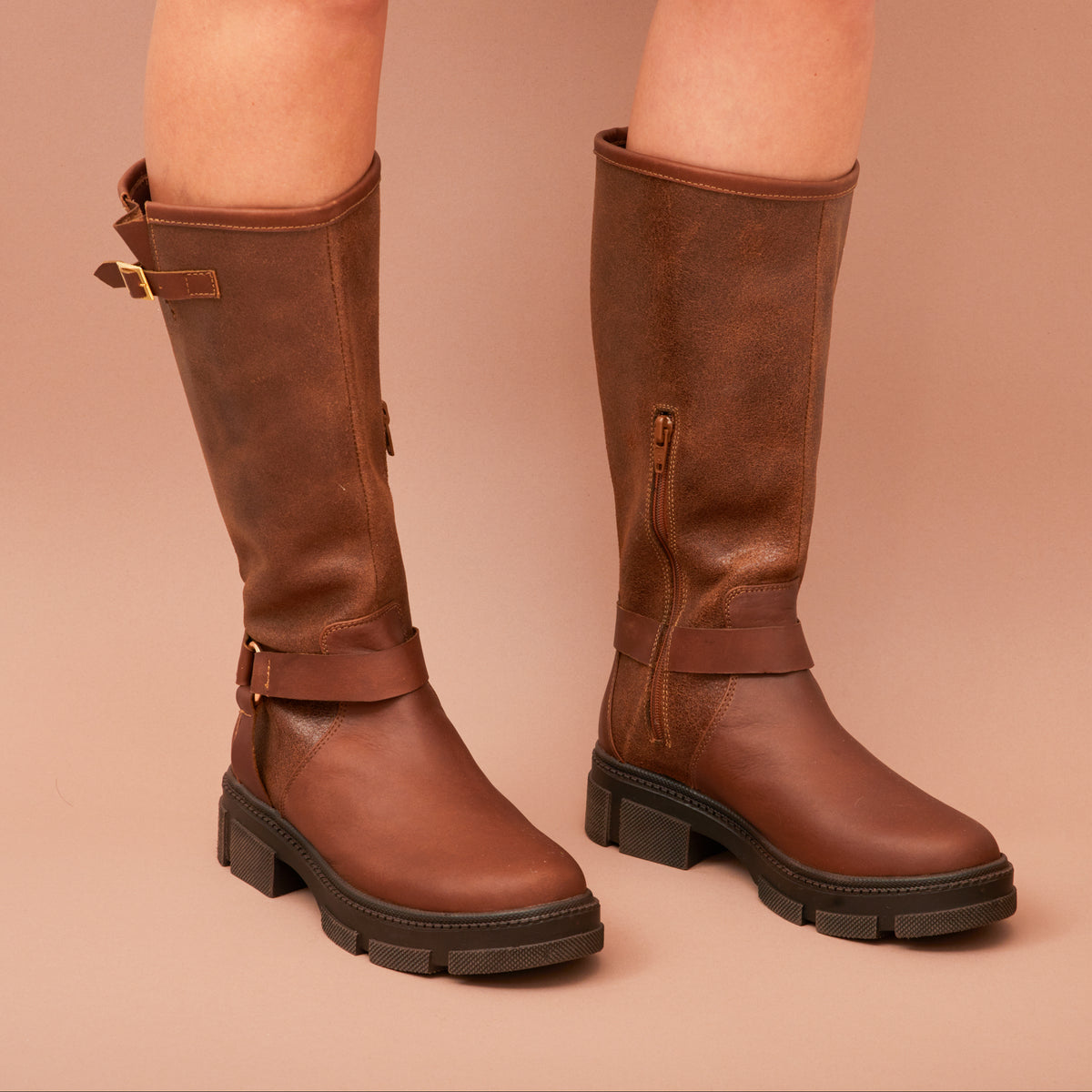BOTA EN CUERO COLOR CAFE INNOVADOR – Dami Calzado