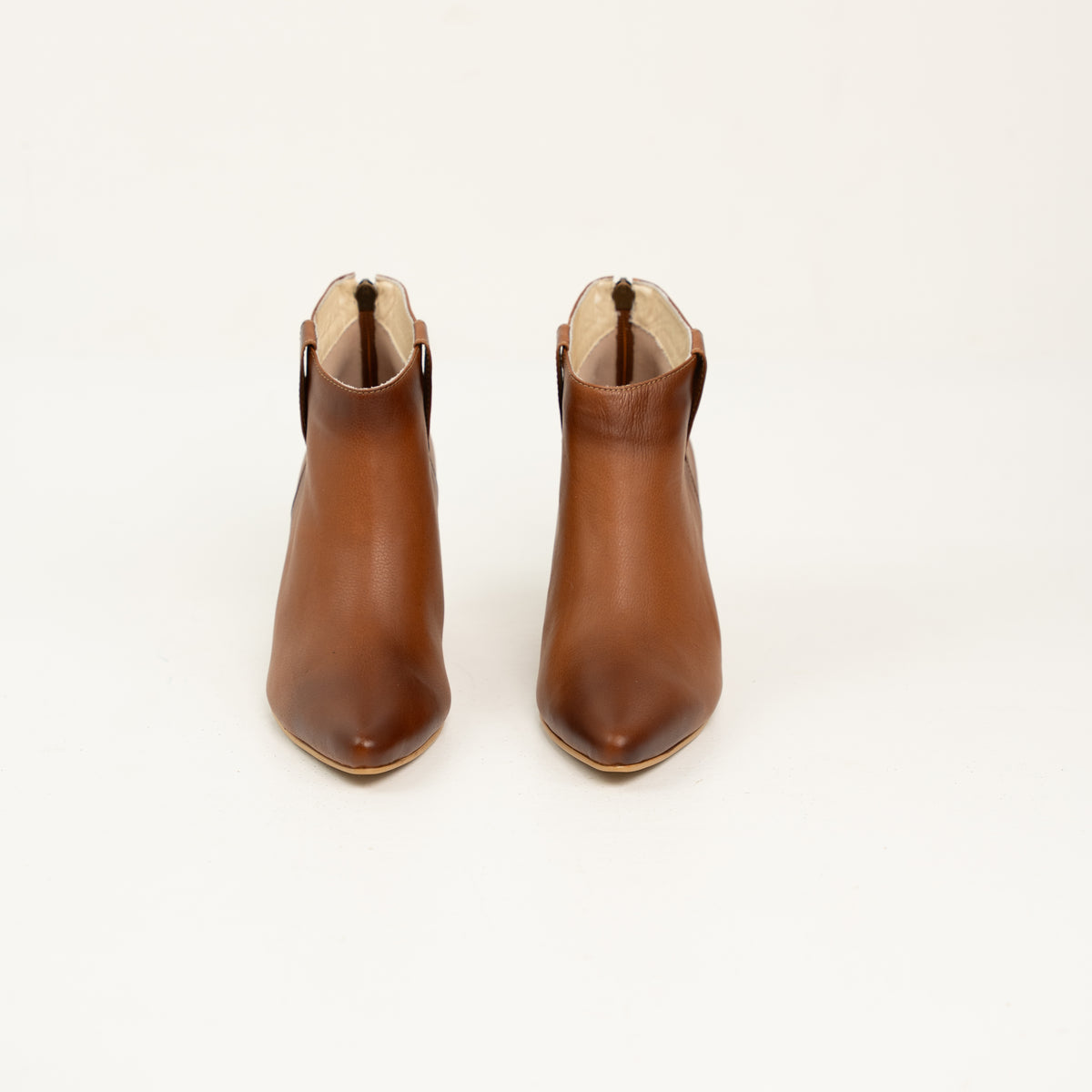 BOTA EN CUERO COLOR CAFE CLÁSICO – Dami Calzado