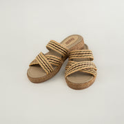 YUTE SANDALIA EN TELA COLOR ORO