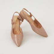 TACÓN EN CUERO COLOR NUDE ELEGANTE