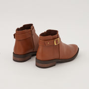 BOTA EN CUERO COLOR MIEL TRENDY