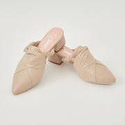 SUECOS EN CUERO COLOR BEIGE