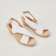 YUTE SANDALIA EN CUERO COLOR BLANCO INNOVADOR
