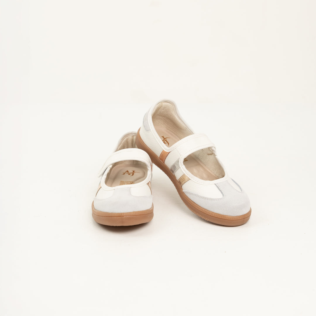 TENIS MAFALDA EN CUERO COLOR BLANCO X GRIS