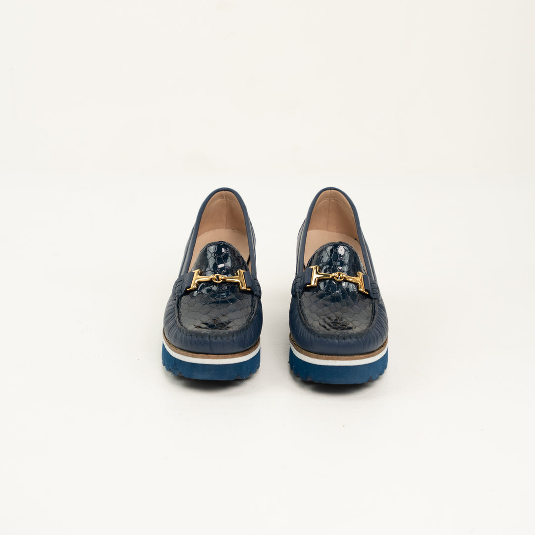 MOCASÍN EN CUERO COLOR AZUL CLÁSICO
