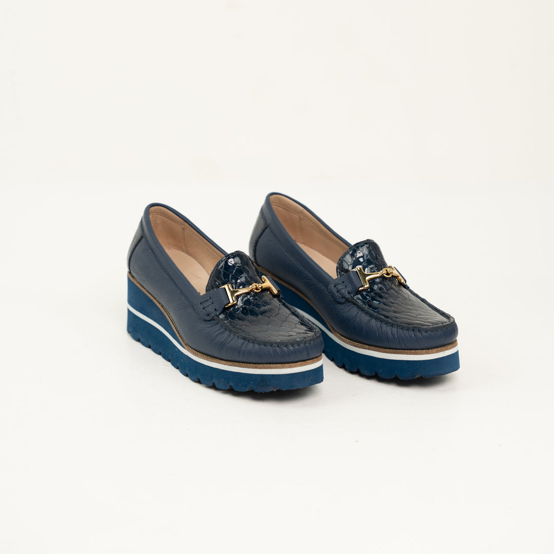 MOCASÍN EN CUERO COLOR AZUL CLÁSICO