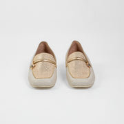 MOCASÍN EN CUERO COLOR BLANCO HUESO X ORO