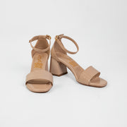 SANDALIA TIPO CUERO COLOR NUDE INNOVADOR