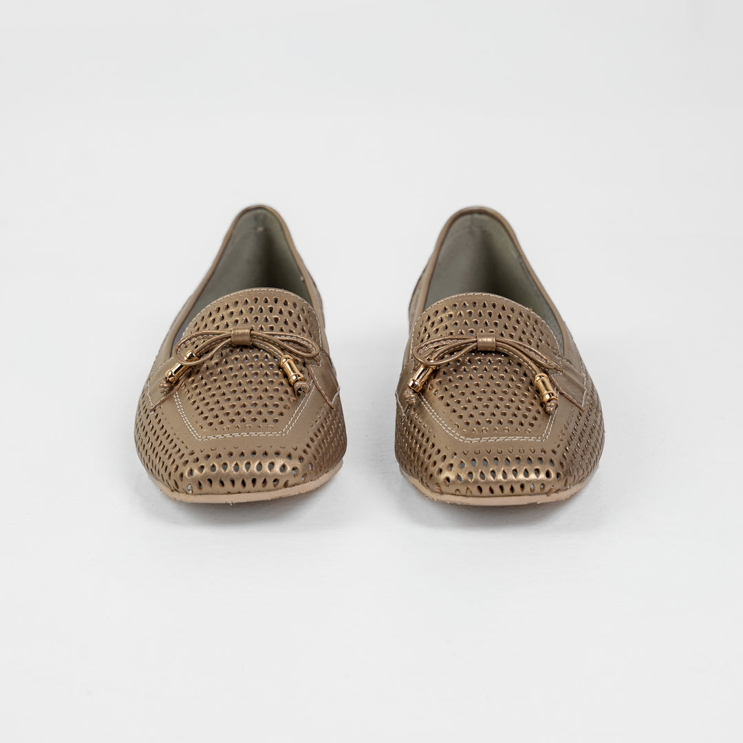 MOCASÍN EN CUERO COLOR BRONCE