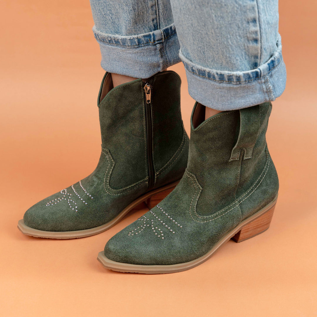 BOTA TEXANA EN CUERO COLOR VERDE