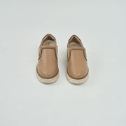 MOCASÍN EN CUERO COLOR CAPUCHINO X GRABADO