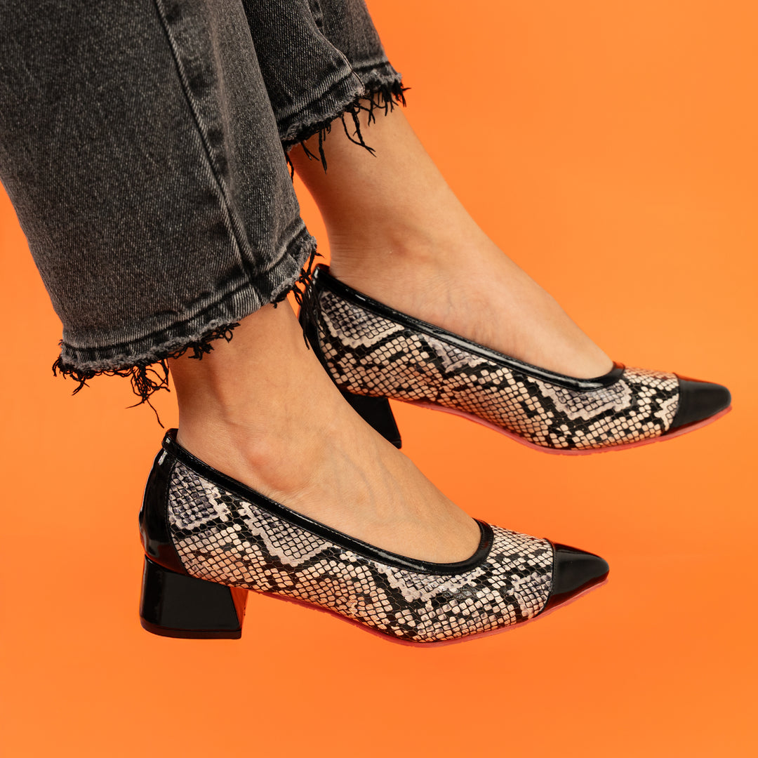 TACON EN CUERO COLOR NEGRO X PITON