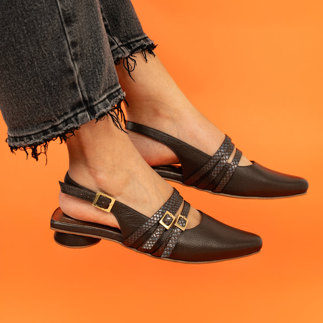 BALETA EN CUERO COLOR CAFÉ 3 HEBILLAS