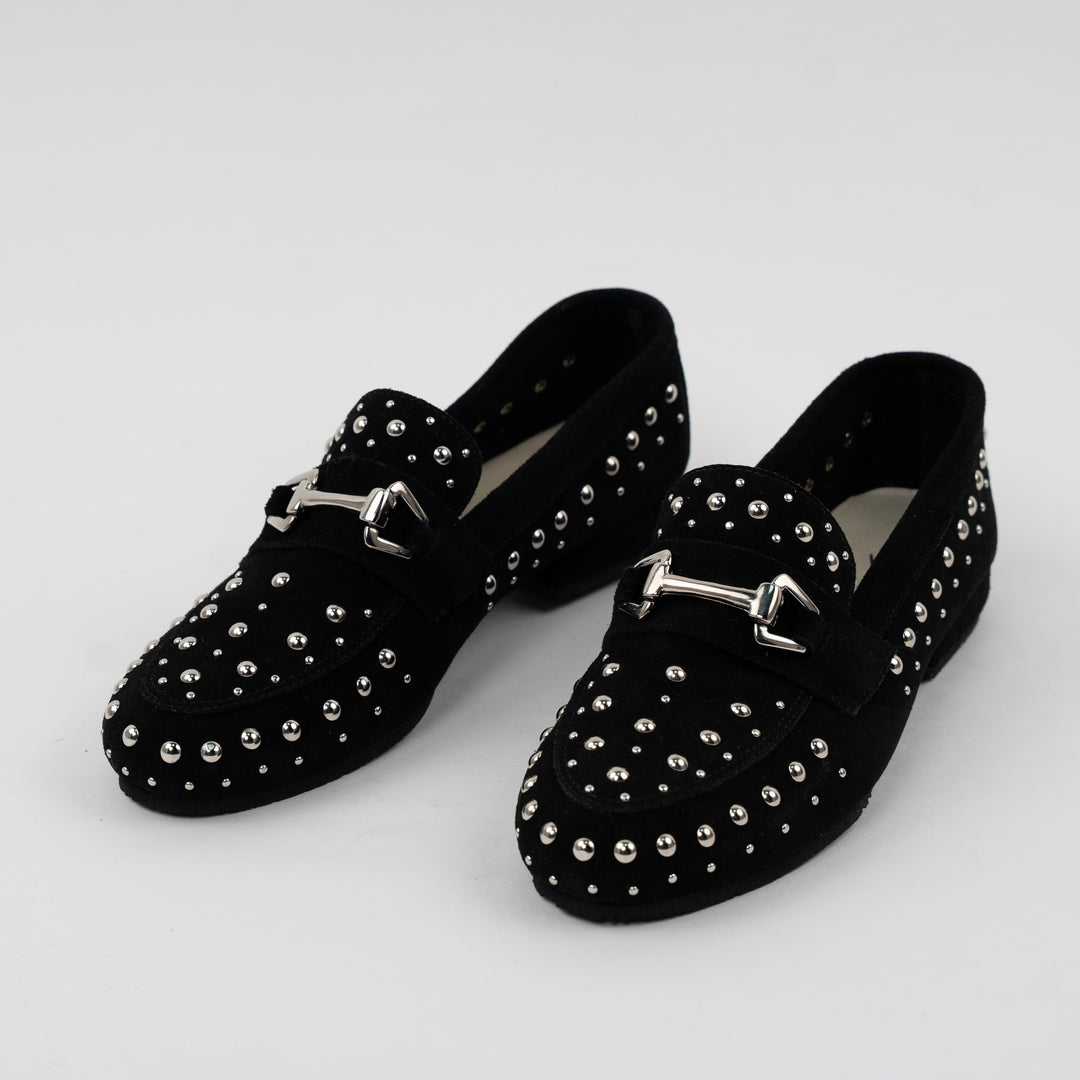 MOCASÍN EN CUERO COLOR NEGRO TACHES