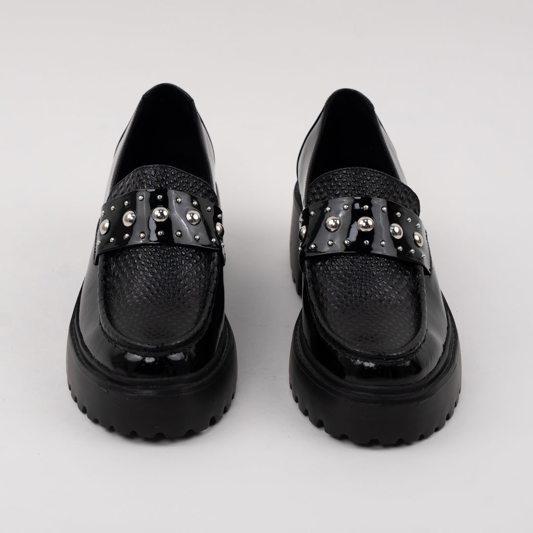 MOCASÍN EN CUERO COLOR NEGRO GRABADO