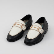 BALETA EN CUERO COLOR NEGRO X BLANCO