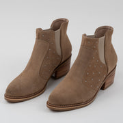 BOTA EN CUERO COLOR ARENA INNOVADOR