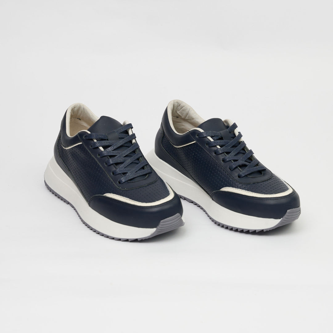 TENIS EN CUERO COLOR AZUL INNOVADOR