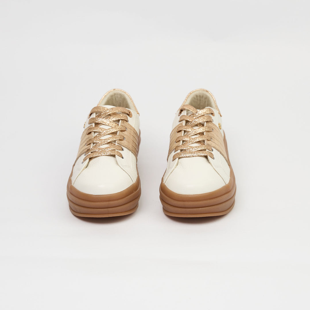 TENIS EN CUERO COLOR TALCO X ORO