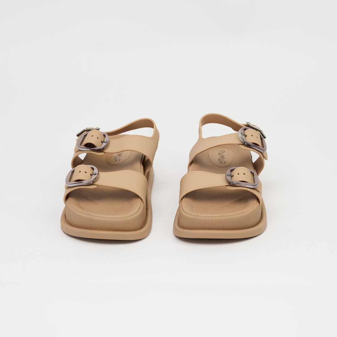 SANDALIA PLANA TIPO CUERO COLOR BEIGE INNOVADOR