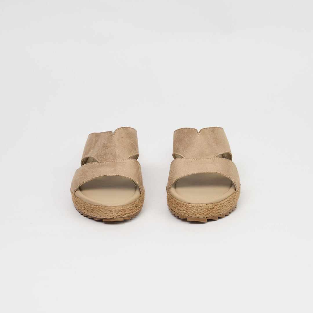 YUTE SANDALIA EN CUERO COLOR BEIGE ENCERADO
