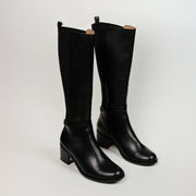 BOTA EN CUERO CAÑA LARGA COLOR NEGRO