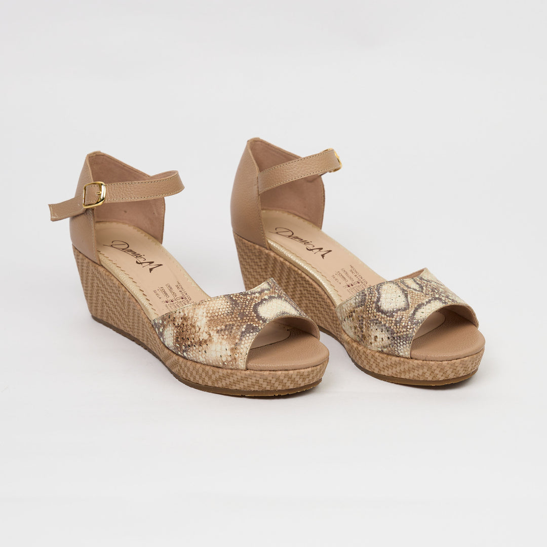 SANDALIA EN CUERO COLOR TAUPE ELEGANTE