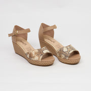 SANDALIA EN CUERO COLOR TAUPE ELEGANTE