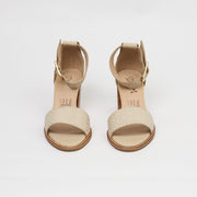 SANDALIA EN CUERO COLOR BEIGE ELEGANTE