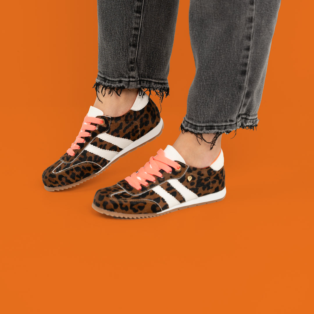 TENIS EN CUERO COLOR ANIMAL PRINT