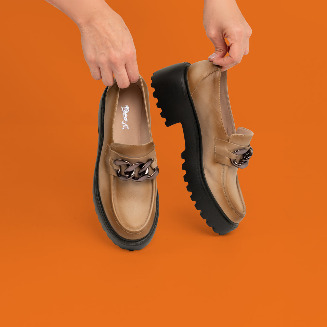 MOCASÍN EN CUERO COLOR CAMEL DIFUMINADO