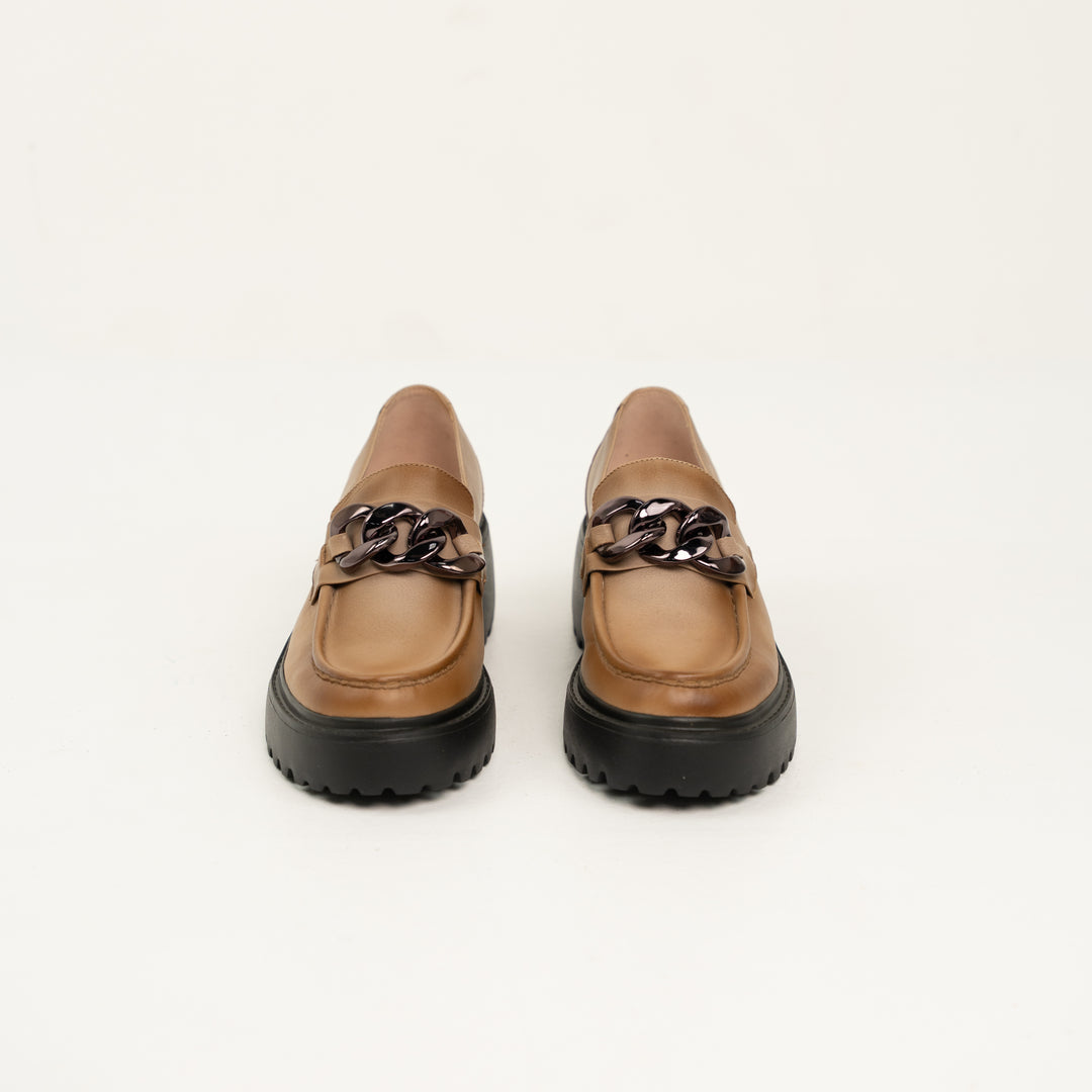 MOCASÍN EN CUERO COLOR CAMEL DIFUMINADO
