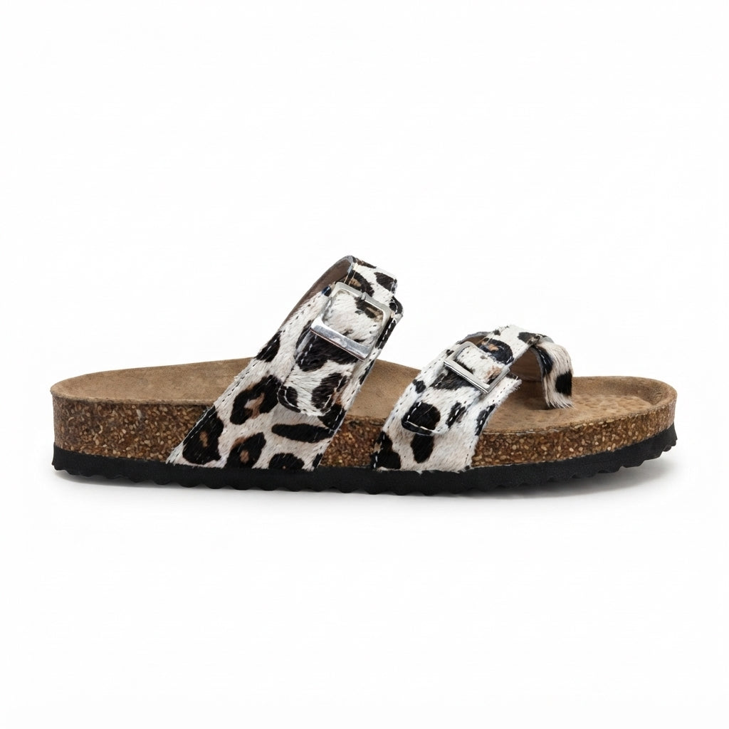 SANDALIA PLANA EN CUERO COLOR ANIMAL PRINT ELEGANTE