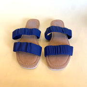 SANDALIA PLANA YUTE EN CUERO COLOR AZUL