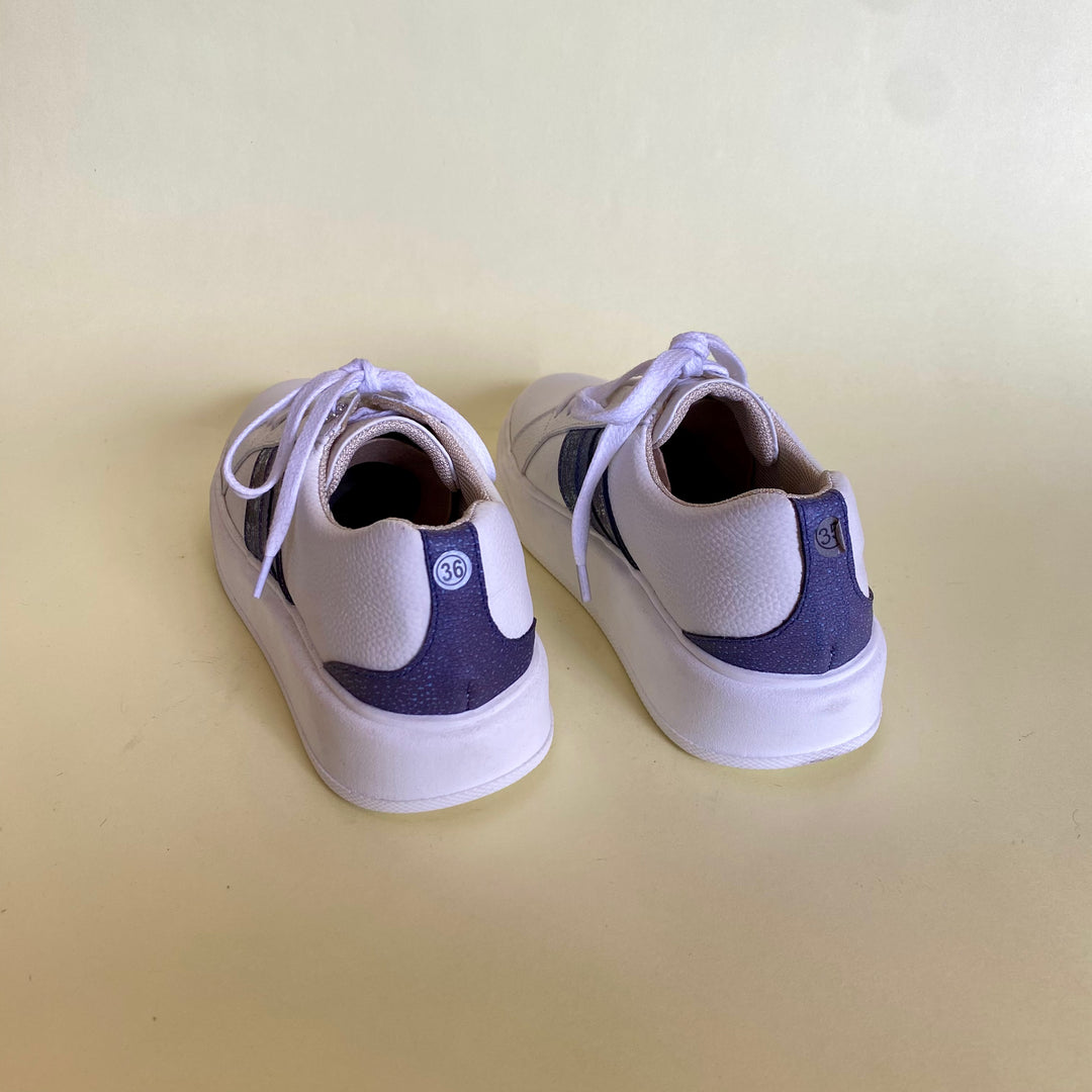 TENIS EN CUERO COLOR BLANCO X AZUL
