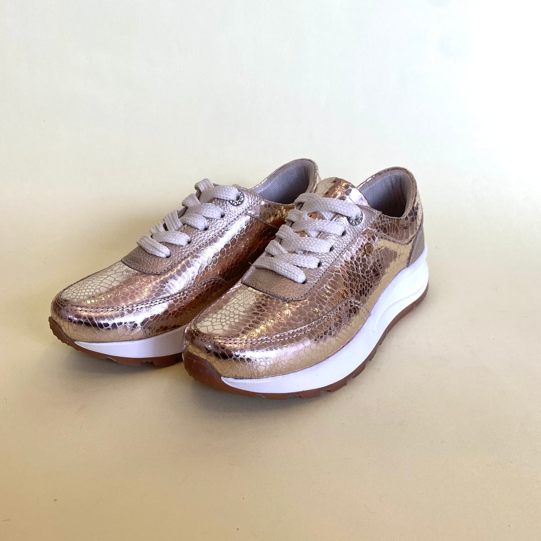 TENIS EN CUERO COLOR ORO FOLIA