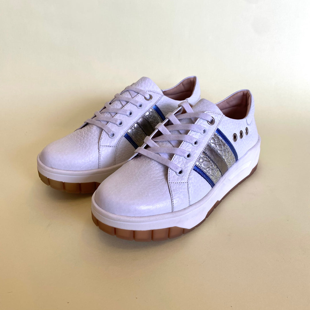 TENIS EN CUERO COLOR BLANCO CLÁSICO