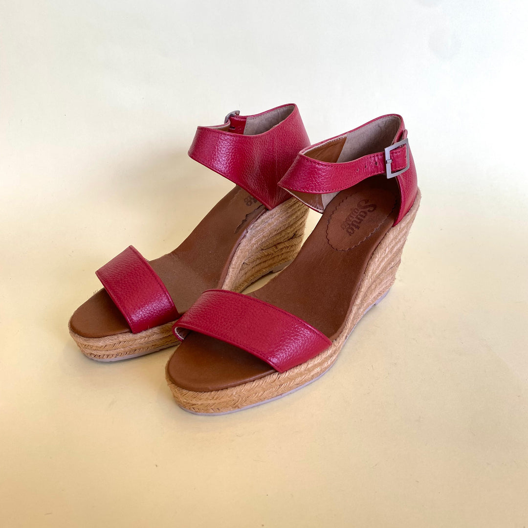 YUTE SANDALIA CUERO COLOR ROJO