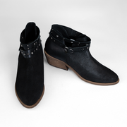 BOTA EN CUERO COLOR NEGRO ELOCUENTE