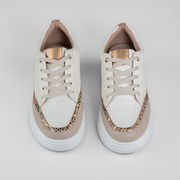 TENIS EN CUERO COLOR BLANCO X ORO ROSA