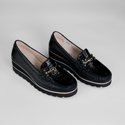 MOCASÍN EN CUERO COLOR NEGRO ELEGANTE