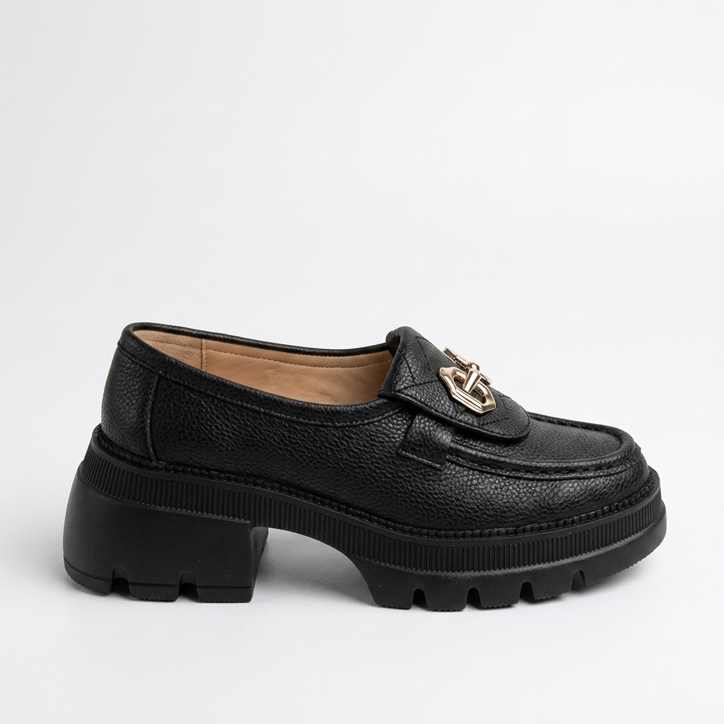 MOCASÍN EN CUERO COLOR NEGRO ÚNICO