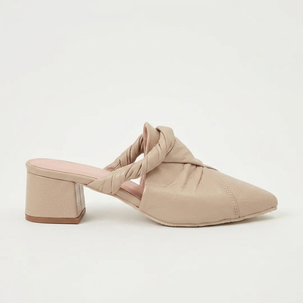 SUECOS EN CUERO COLOR BEIGE