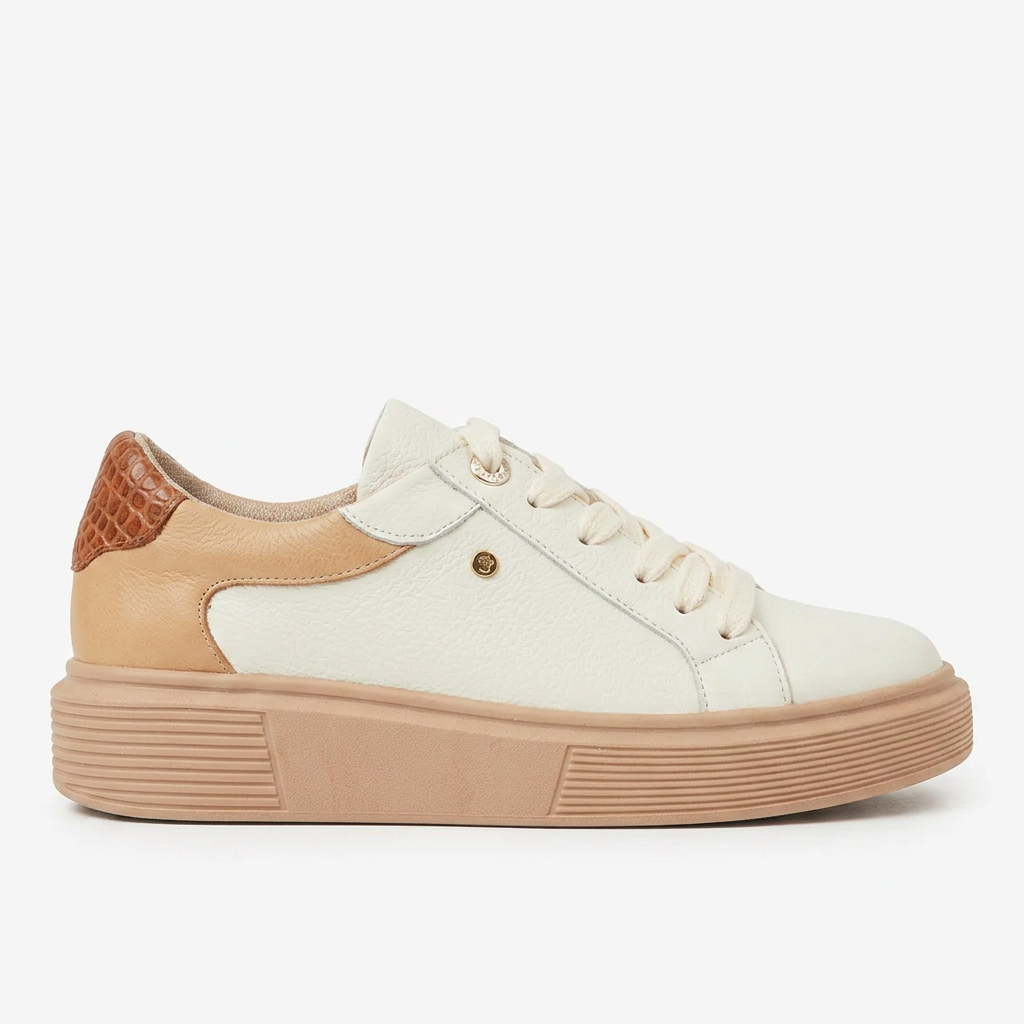 TENIS EN CUERO COLOR BLANCO X CAPUCHINO