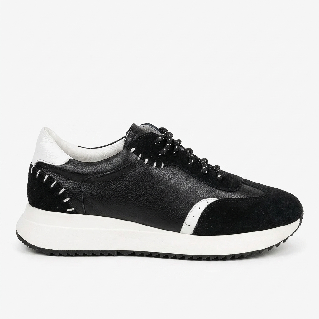 TENIS EN CUERO COLOR NEGRO MODERNO